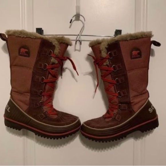 Sorel Tivoli II tall snow boot size 7.5 - Picture 5 of 8